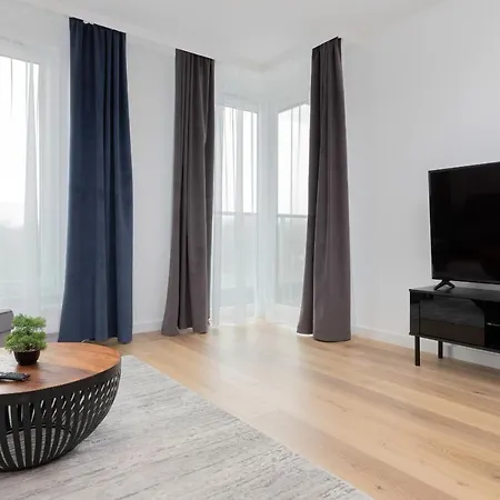 Letnicka By Renters アパート *